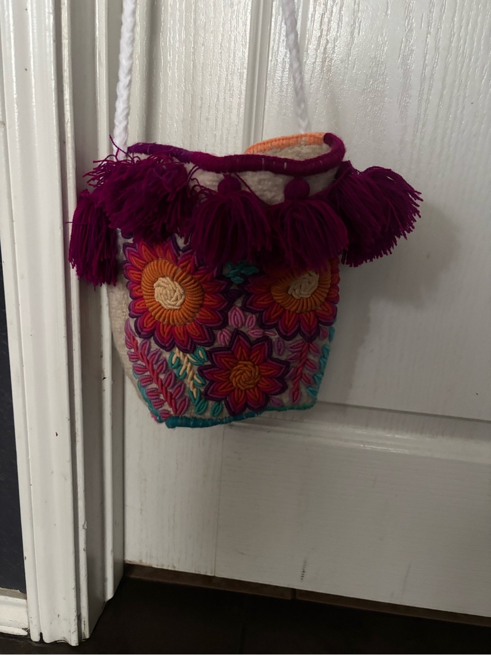 Wool embroidered bag